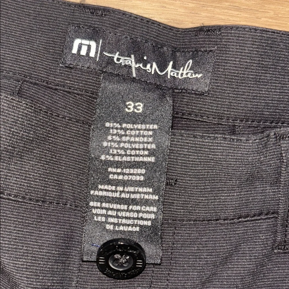Travis Mathew Black Flat Front Men Shorts SIZE 33 - Picture 4 of 5